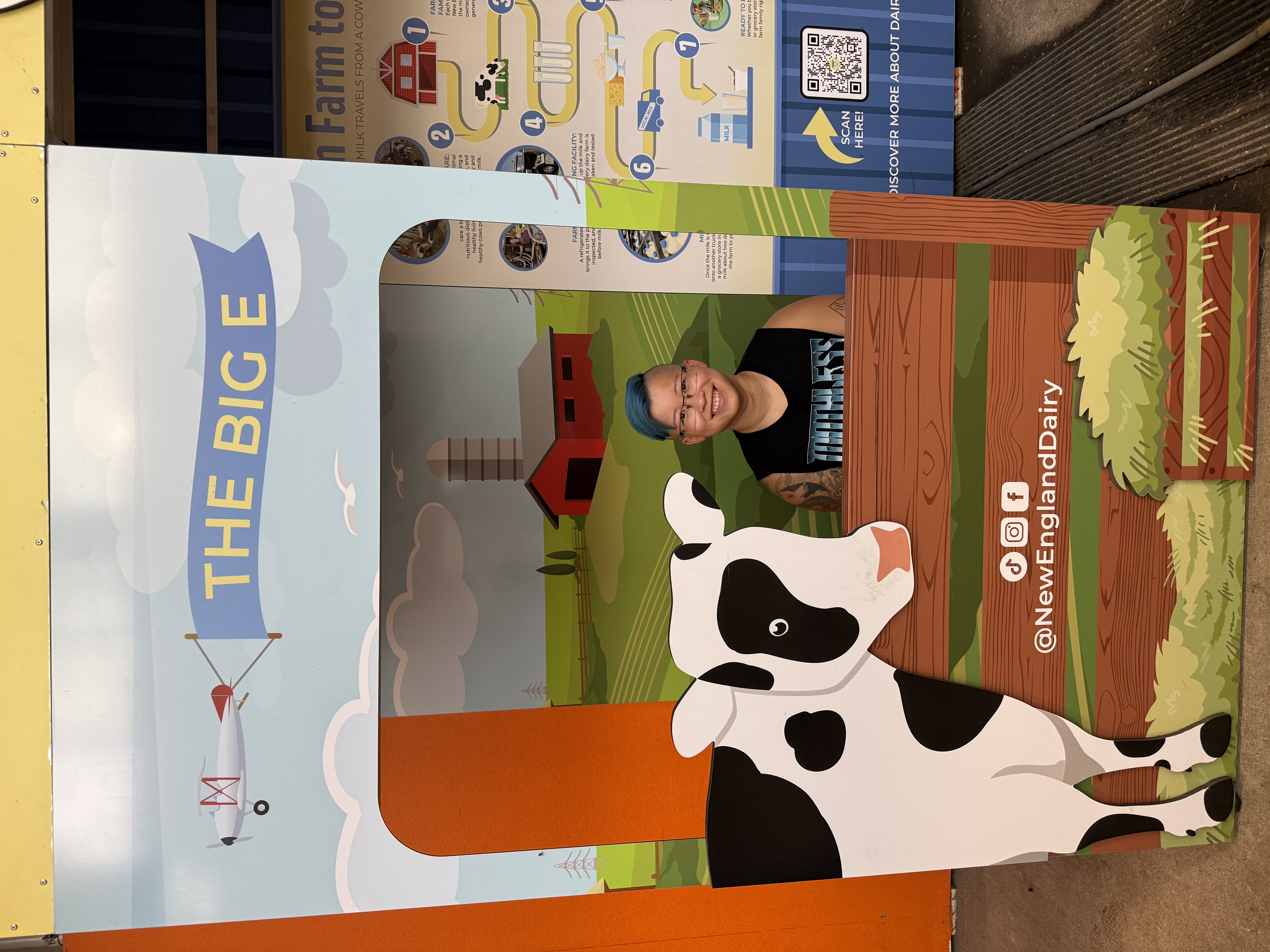 Jin Jin smiling and posing in a frame at the Big E